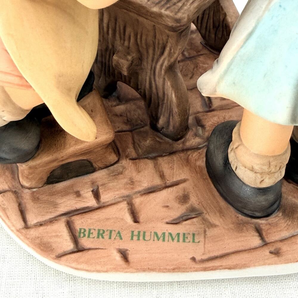 Vintage 2001 Goebel Hummel Baking Cookies BH 168 With Original Box & Papers - Picture 7 of 16